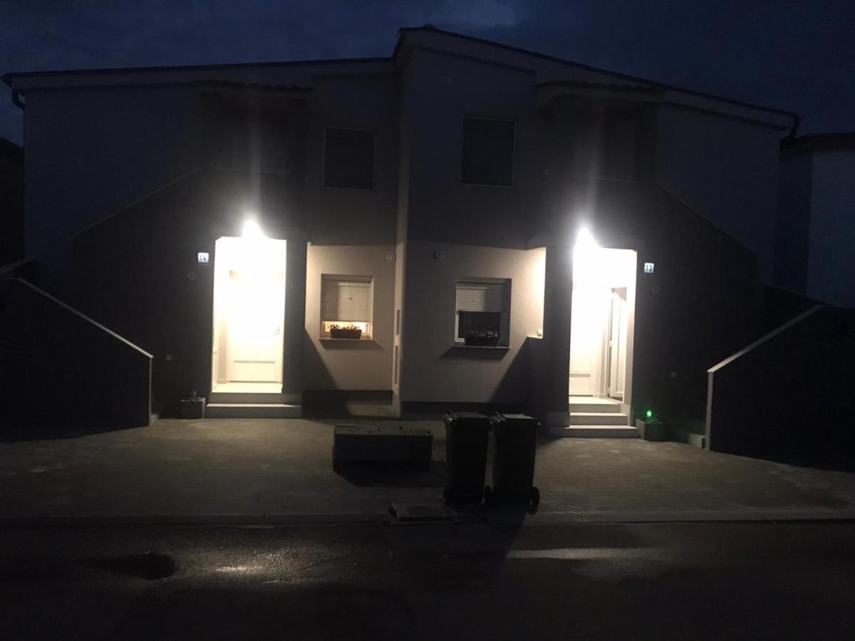 ויר Apartman Petra 2 מראה חיצוני תמונה
